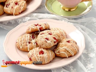 Çilekli Kurabiye