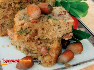 Yeşil Zeytinli ve Fındıklı Kek