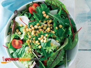 Mercimekli Yeşil Salata