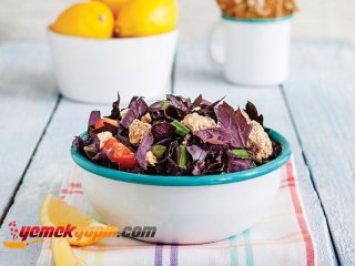 BAHARATLI LABNE PEYNİRLİ SALATA