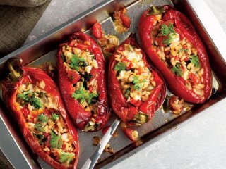 Salsa Soslu Biber Dolması
