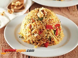 CEVİZLİ BULGUR PİLAVI