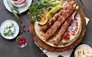 En lezzetli Gaziantep usulü altı ezmeli kebap tarifi