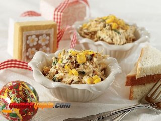 MISIRLI VE TAVUK ETLİ SALATA