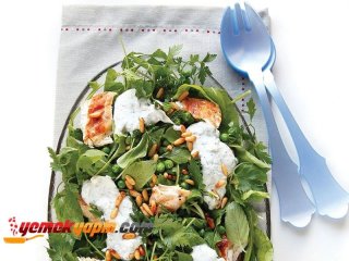 Tavuk Etli Yeşil Salata