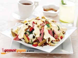 Hardal Soslu Yoğurtlu Marul Salata