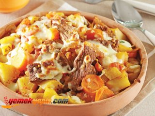 BİFTEKLİ SEBZE GÜVECİ