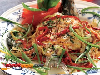 BİBERLİ VE DOMATESLİ ÇİNEKOP