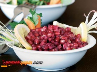 Nar Salatası